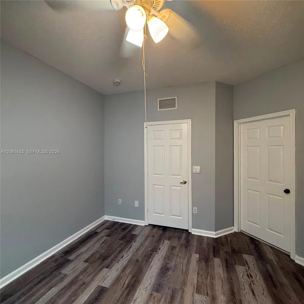 8811 S ISLES CR #8811 Tamarac, FL 33321