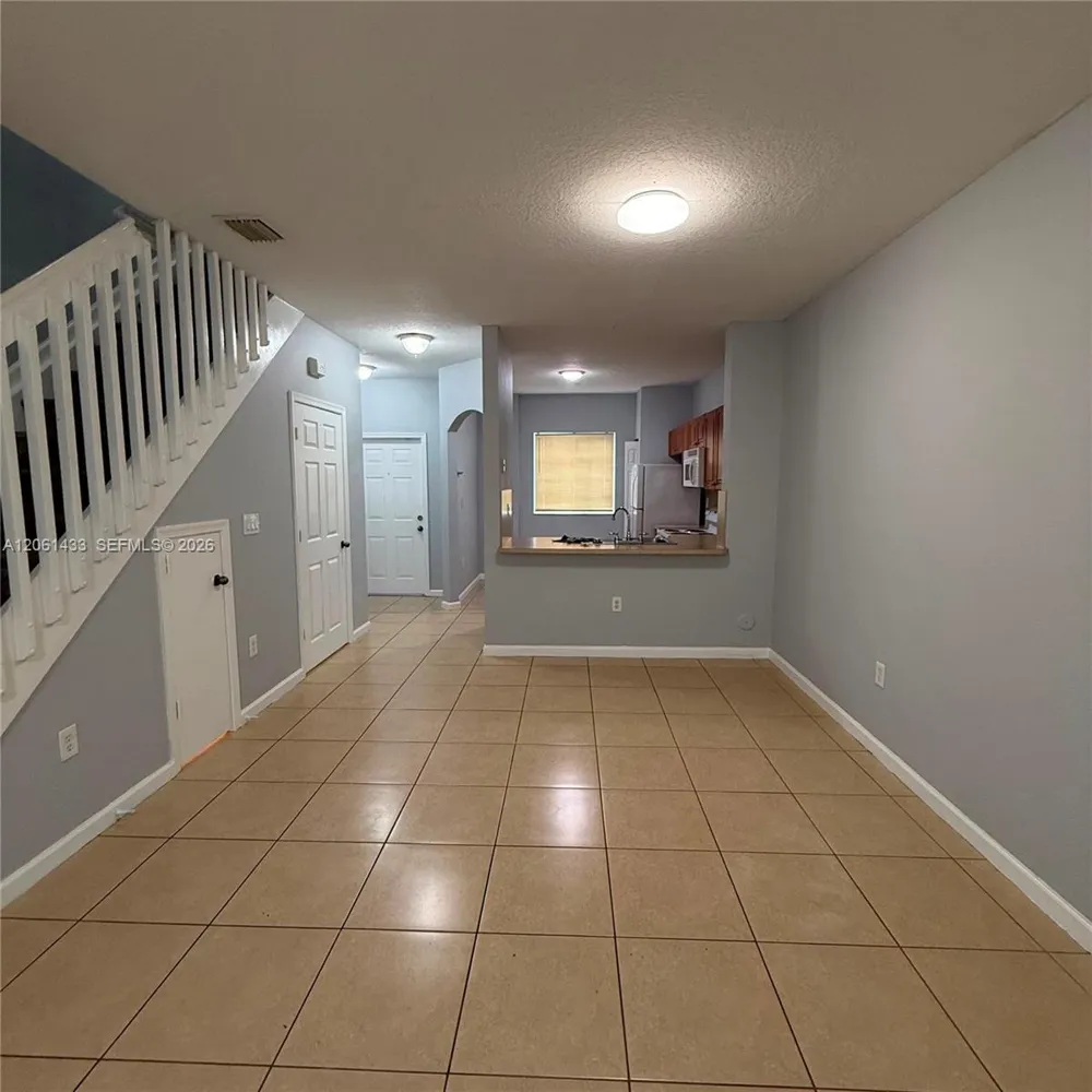 8811 S ISLES CR #8811 Tamarac, FL 33321