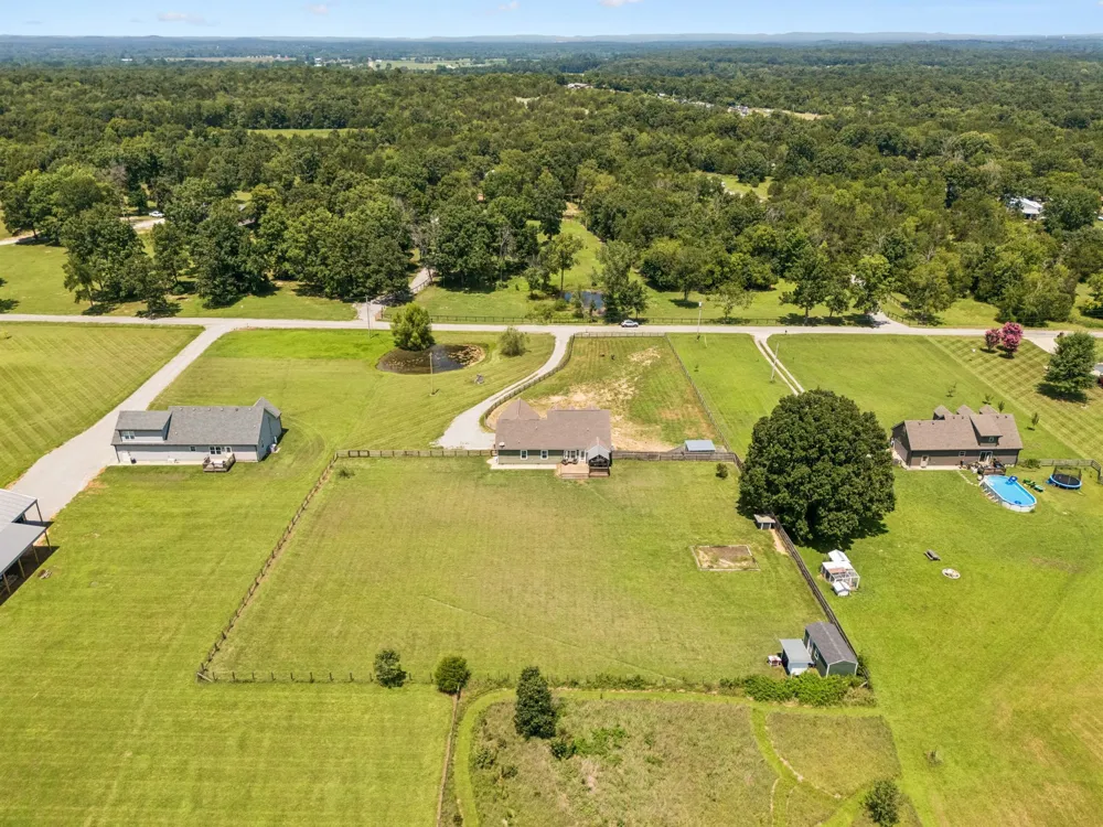 1546 Walls Rd Lewisburg, TN 37091