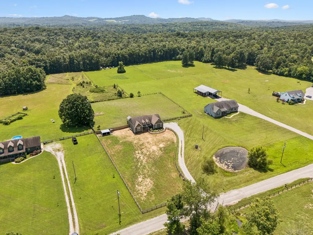 1546 Walls Rd Lewisburg, TN 37091