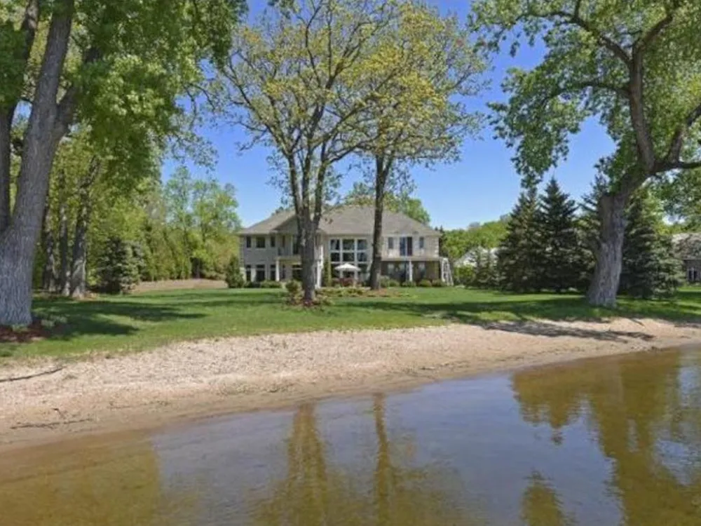 3995 Shore Drive Mound, MN 55364
