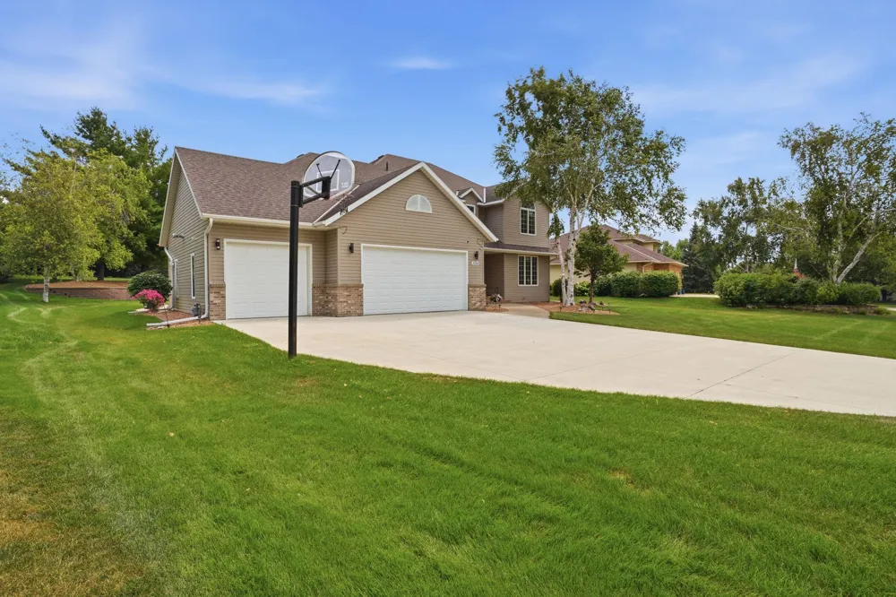 3200 Eagle Ridge Drive E Willmar, MN 56201