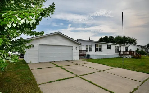 805 2nd Street NE #805