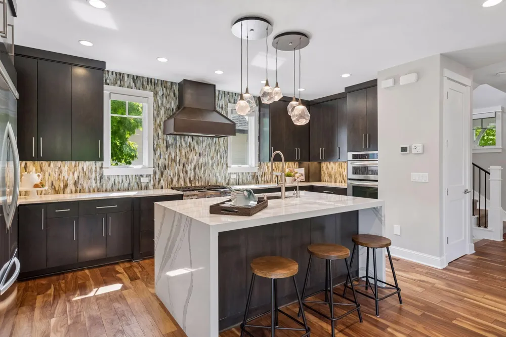 633 Park Street E Wayzata, MN 55391