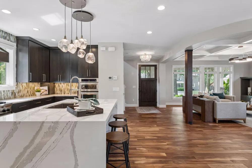 633 Park Street E Wayzata, MN 55391