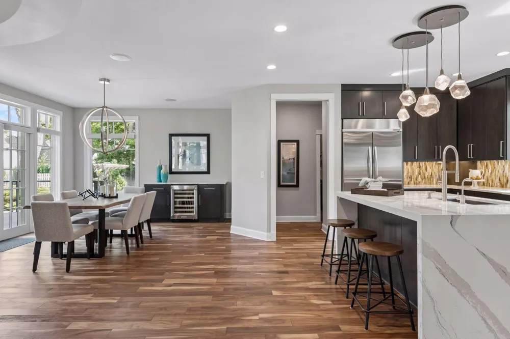 633 Park Street E Wayzata, MN 55391