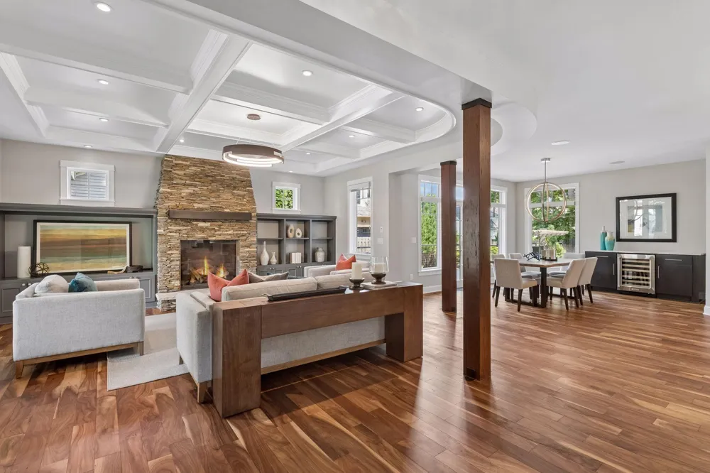 633 Park Street E Wayzata, MN 55391