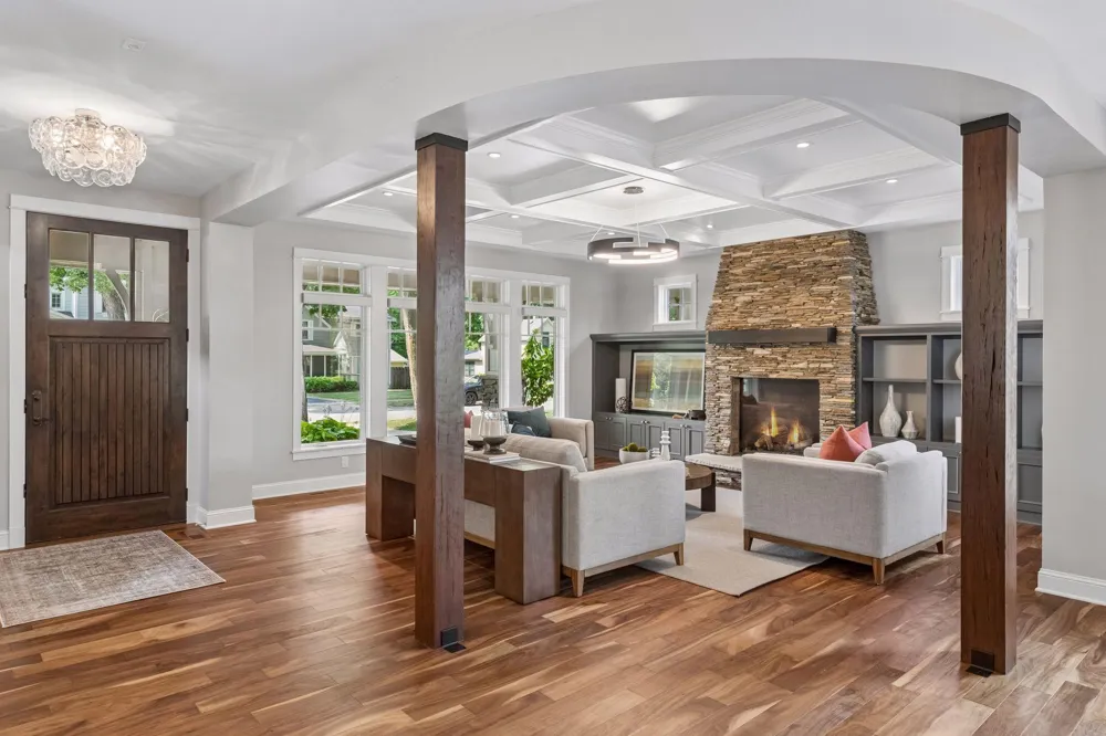 633 Park Street E Wayzata, MN 55391