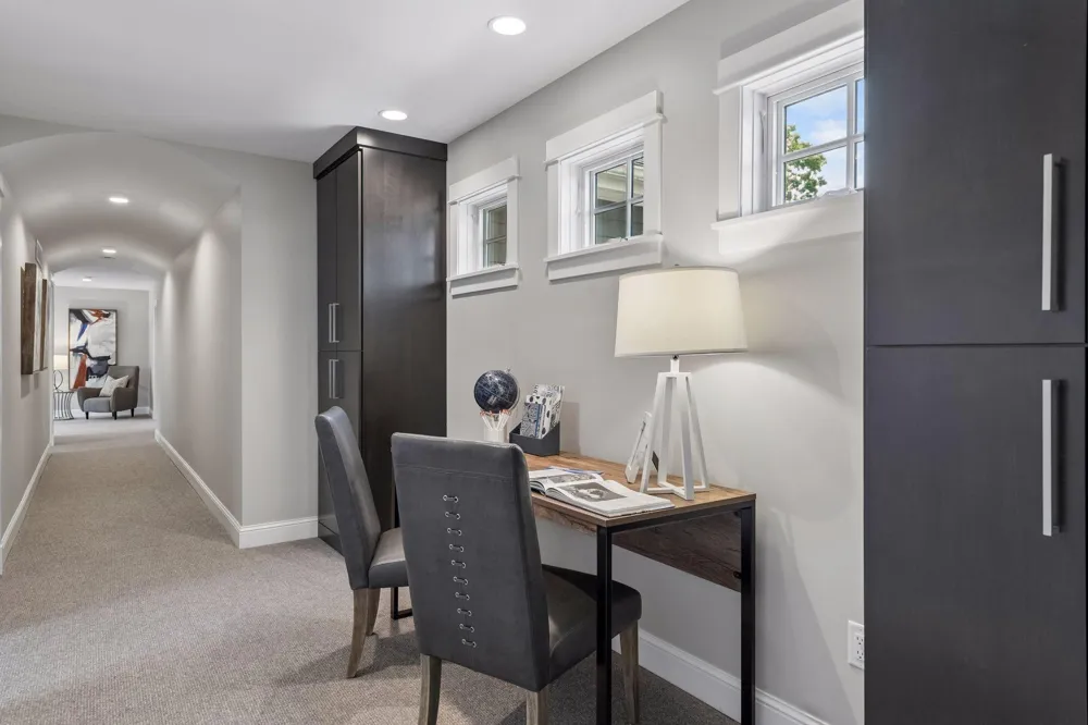 633 Park Street E Wayzata, MN 55391