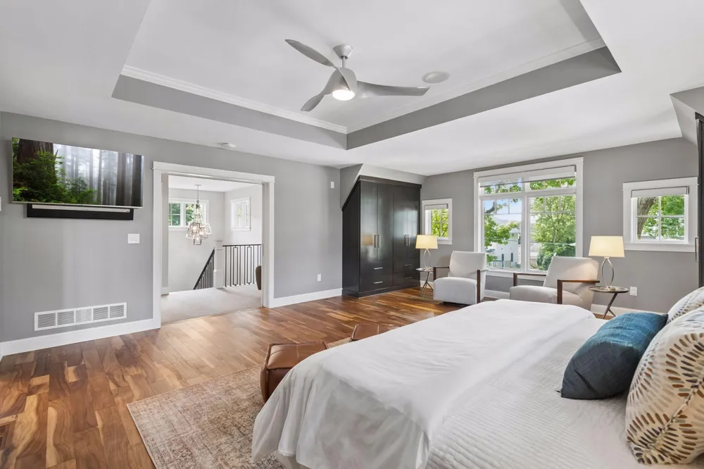 633 Park Street E Wayzata, MN 55391