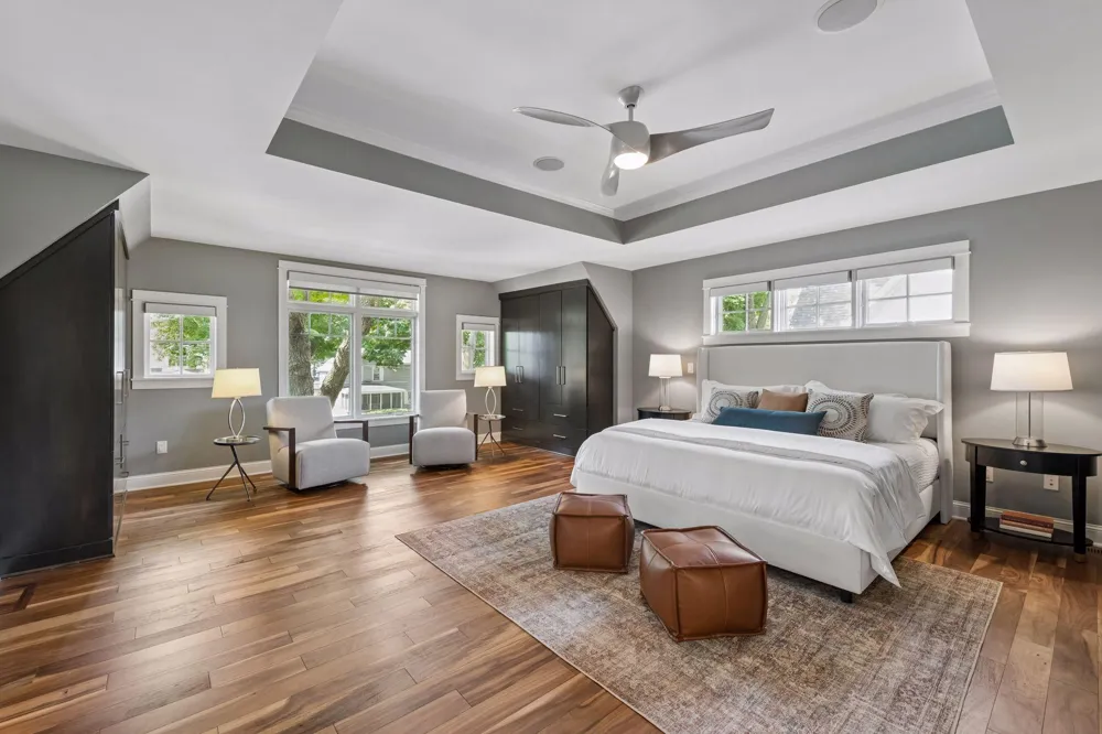 633 Park Street E Wayzata, MN 55391