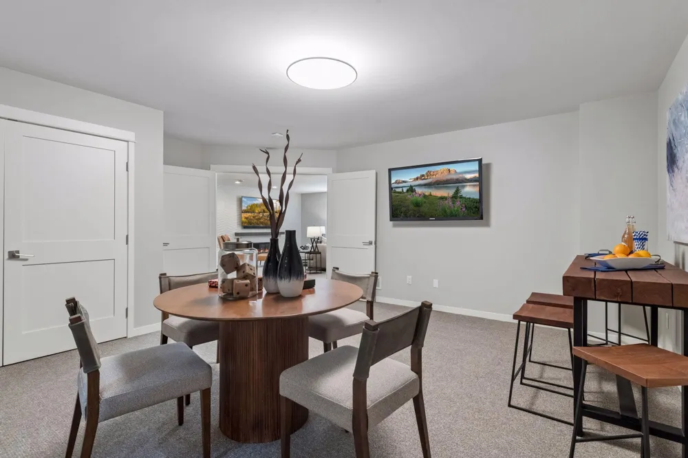 633 Park Street E Wayzata, MN 55391