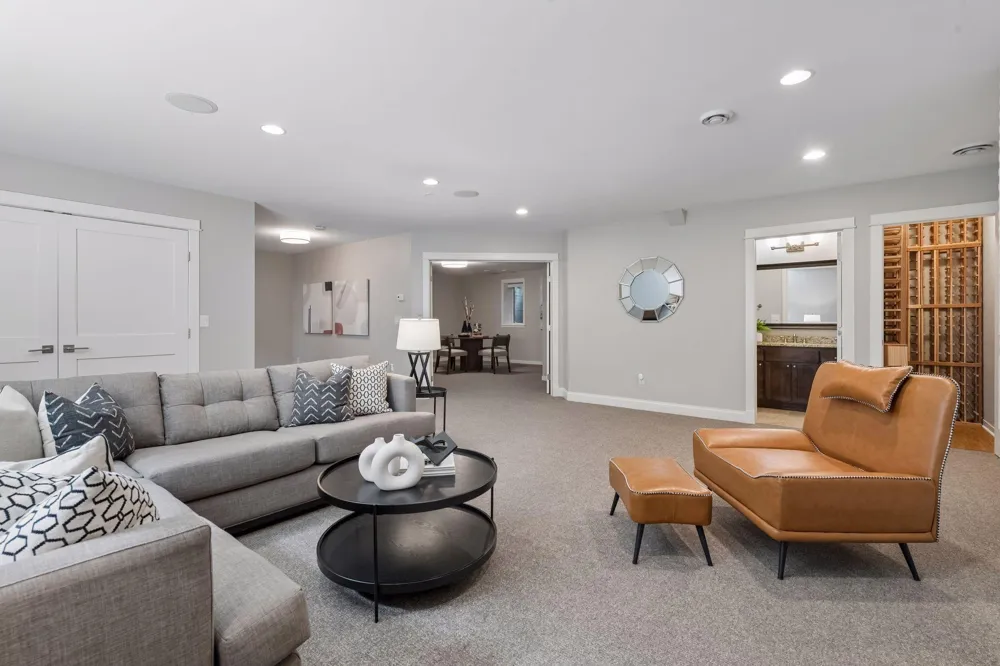 633 Park Street E Wayzata, MN 55391