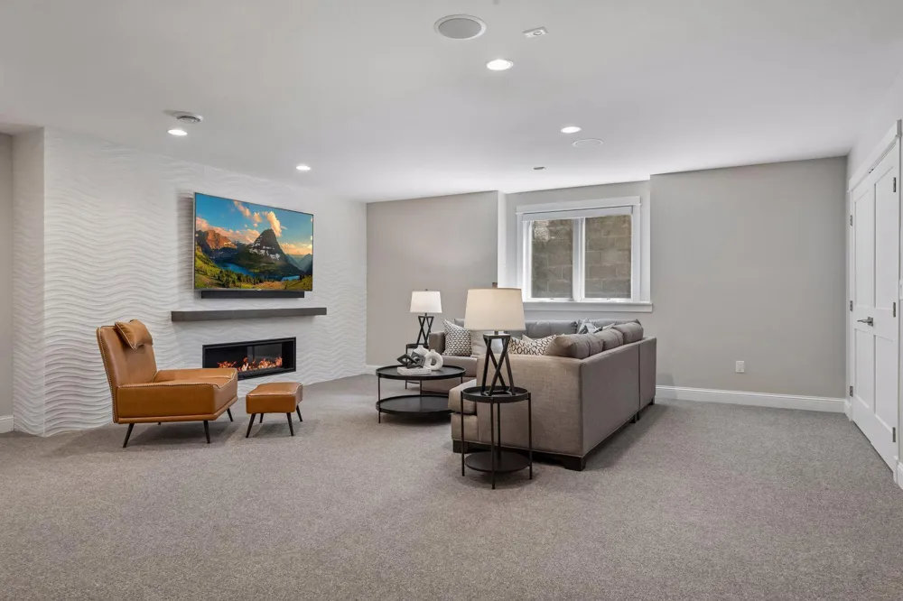 633 Park Street E Wayzata, MN 55391