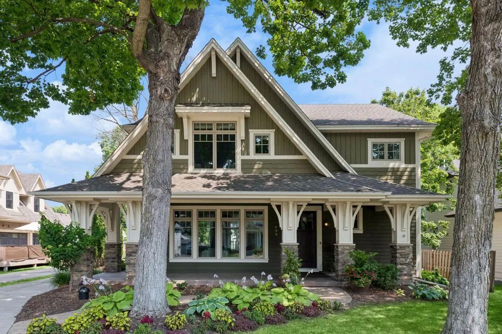 633 Park Street E Wayzata, MN 55391