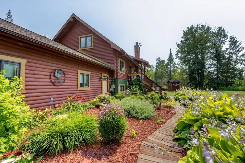 375 SE Highway 1 Effie, MN 56639
