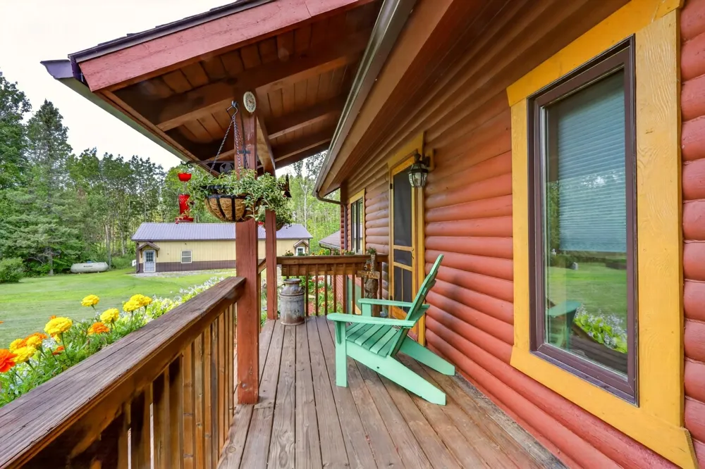 375 SE Highway 1 Effie, MN 56639