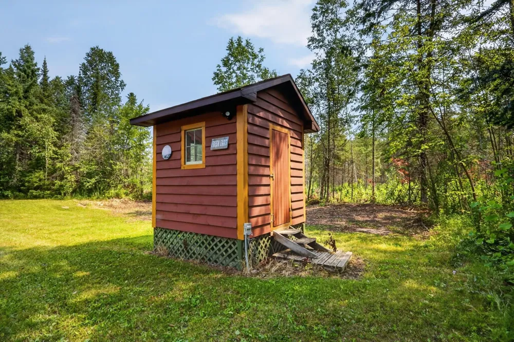 375 SE Highway 1 Effie, MN 56639