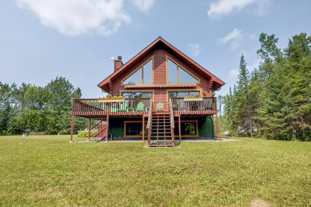 375 SE Highway 1 Effie, MN 56639