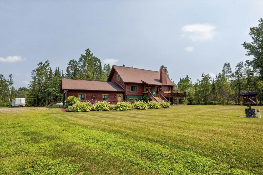375 SE Highway 1 Effie, MN 56639