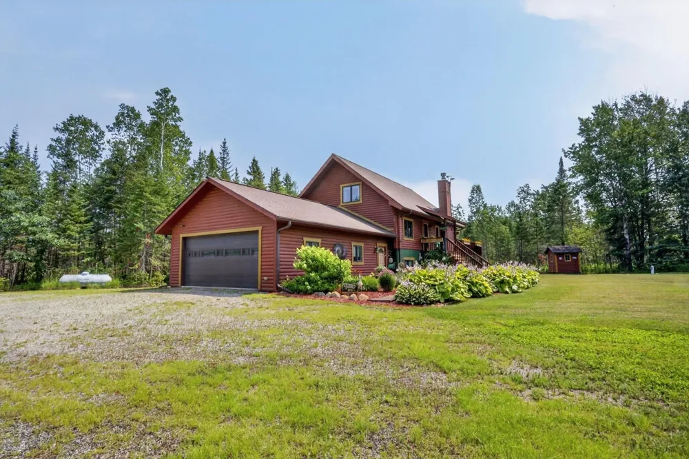 375 SE Highway 1 Effie, MN 56639