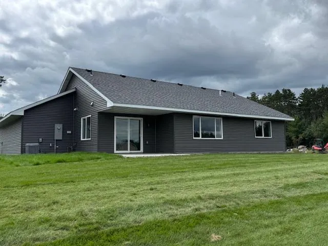 7222 Hawthorne Court North Branch, MN 55056