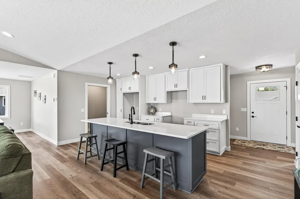 7222 Hawthorne Court North Branch, MN 55056