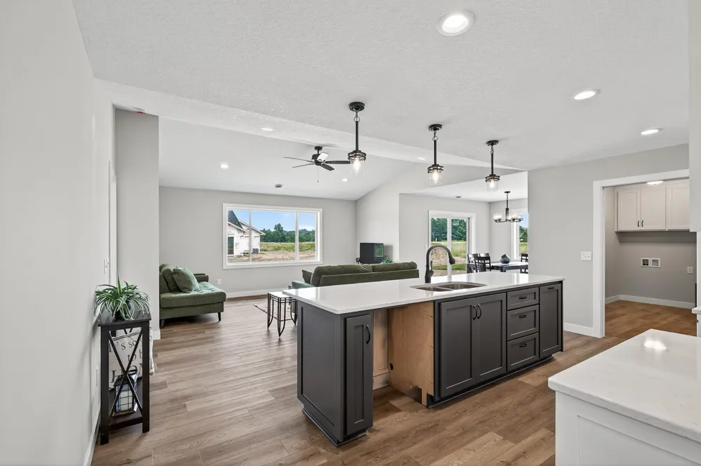 7222 Hawthorne Court North Branch, MN 55056