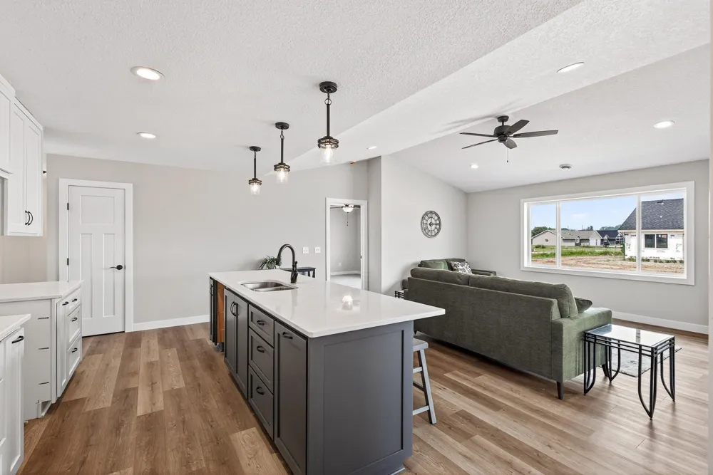 7222 Hawthorne Court North Branch, MN 55056