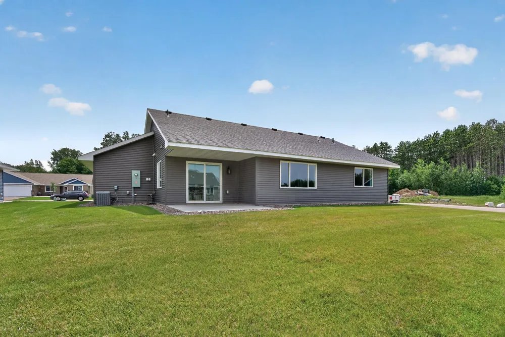 7222 Hawthorne Court North Branch, MN 55056