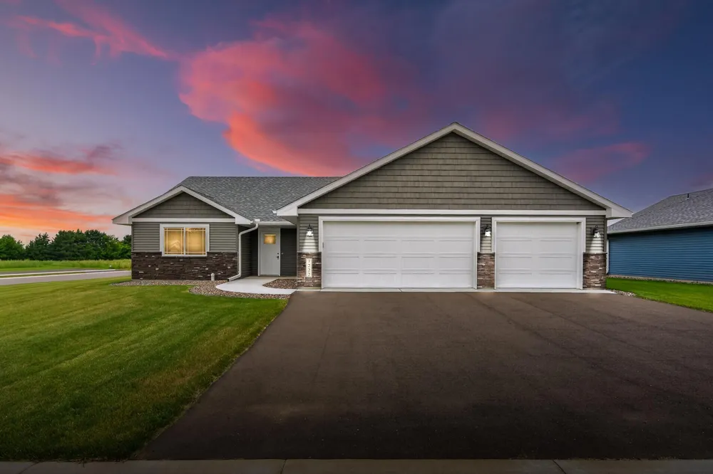 7222 Hawthorne Court North Branch, MN 55056