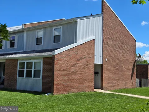 258 VIOLET COURT
