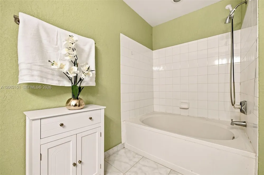 3329 Celebration Ln #139 Margate, FL 33063