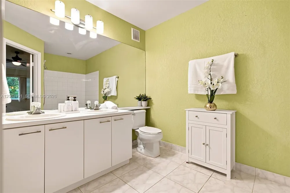 3329 Celebration Ln #139 Margate, FL 33063