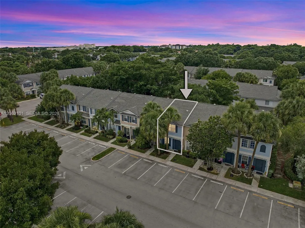 3329 Celebration Ln #139 Margate, FL 33063