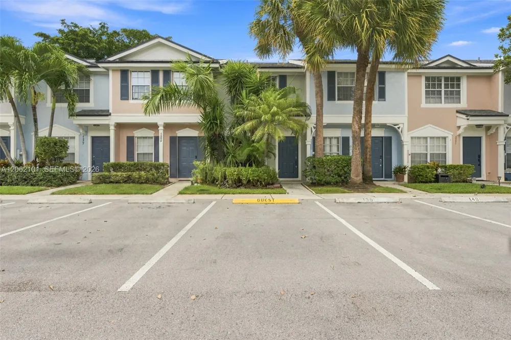 3329 Celebration Ln #139 Margate, FL 33063