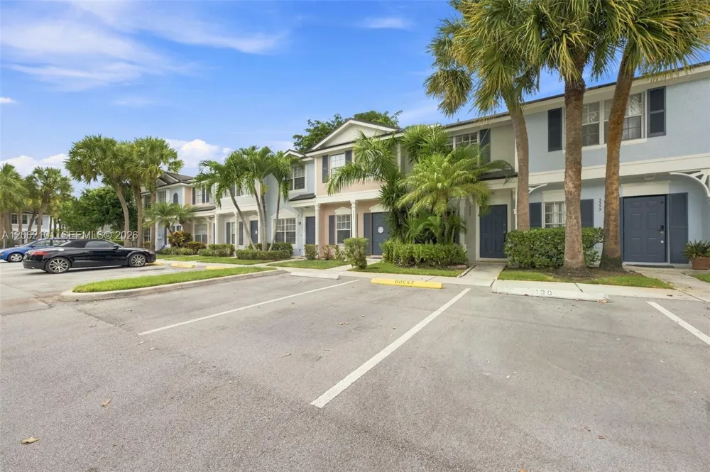 3329 Celebration Ln #139 Margate, FL 33063