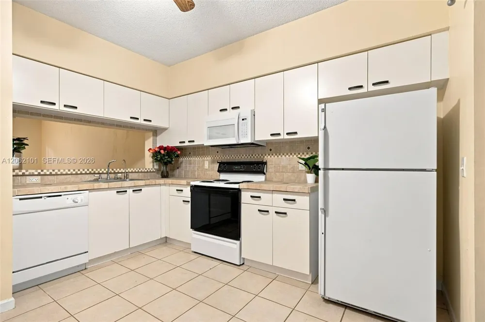 3329 Celebration Ln #139 Margate, FL 33063