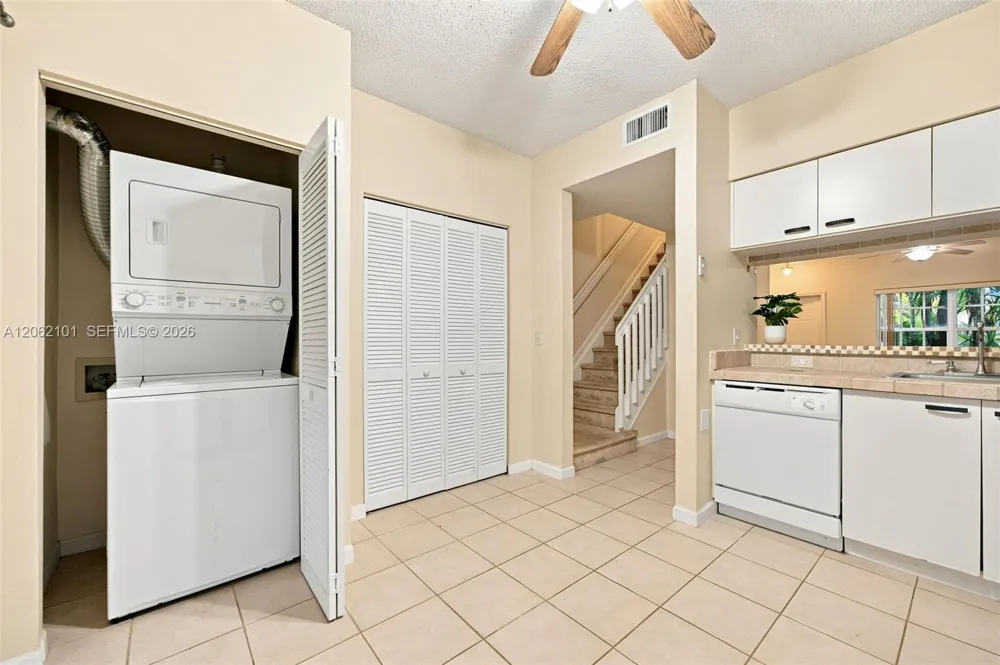 3329 Celebration Ln #139 Margate, FL 33063
