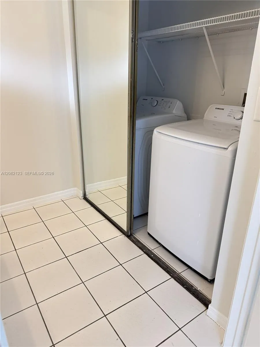 11810 NE 19th Dr #5 North Miami, FL 33181