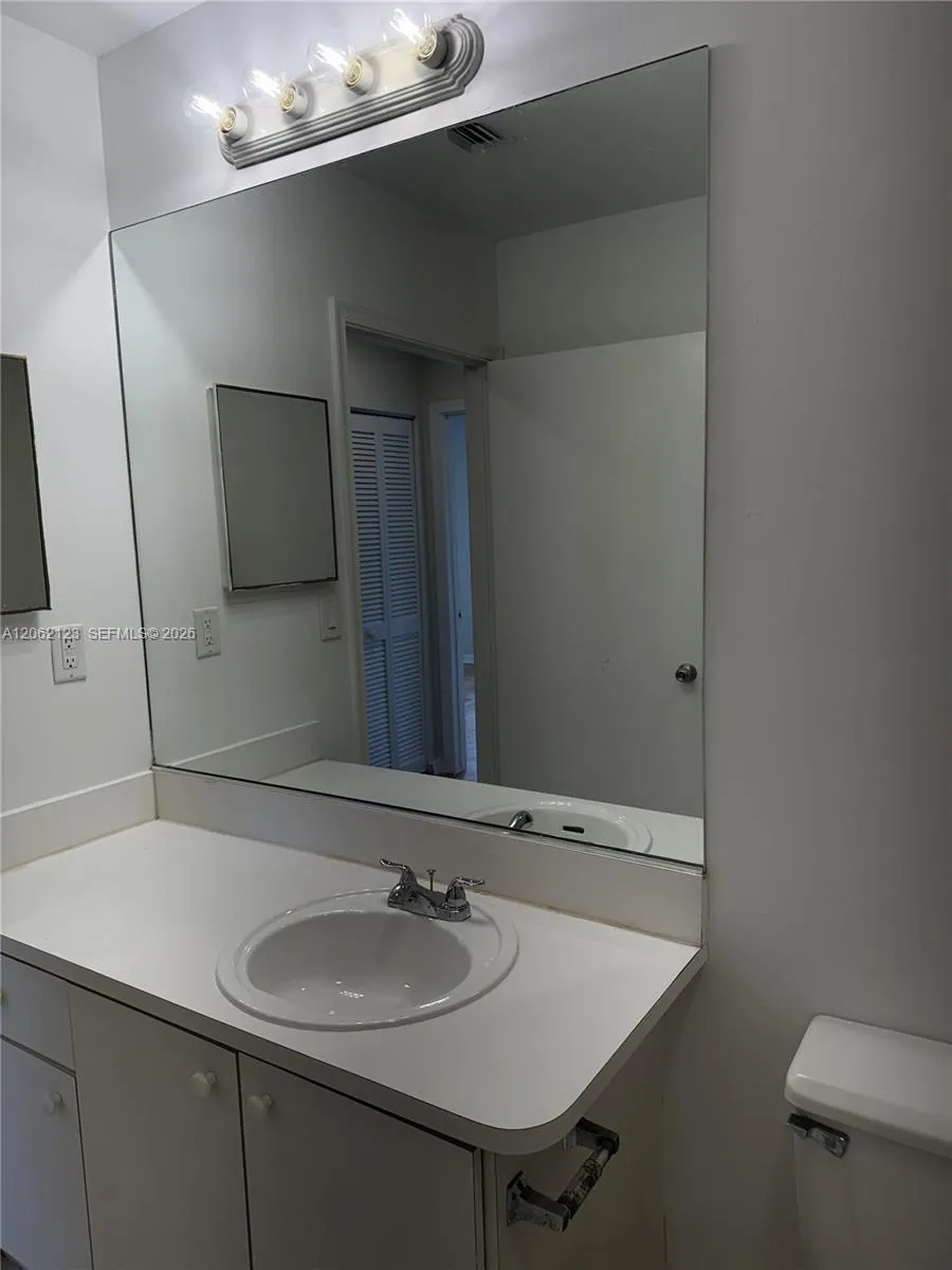 11810 NE 19th Dr #5 North Miami, FL 33181