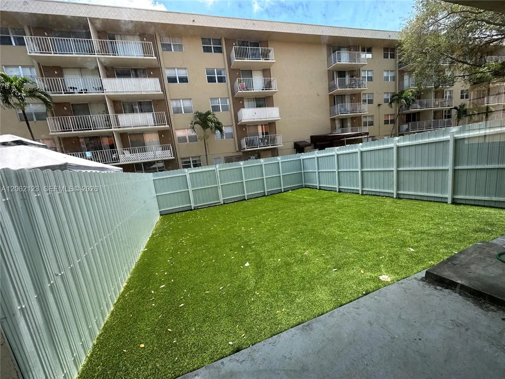 11810 NE 19th Dr #5 North Miami, FL 33181