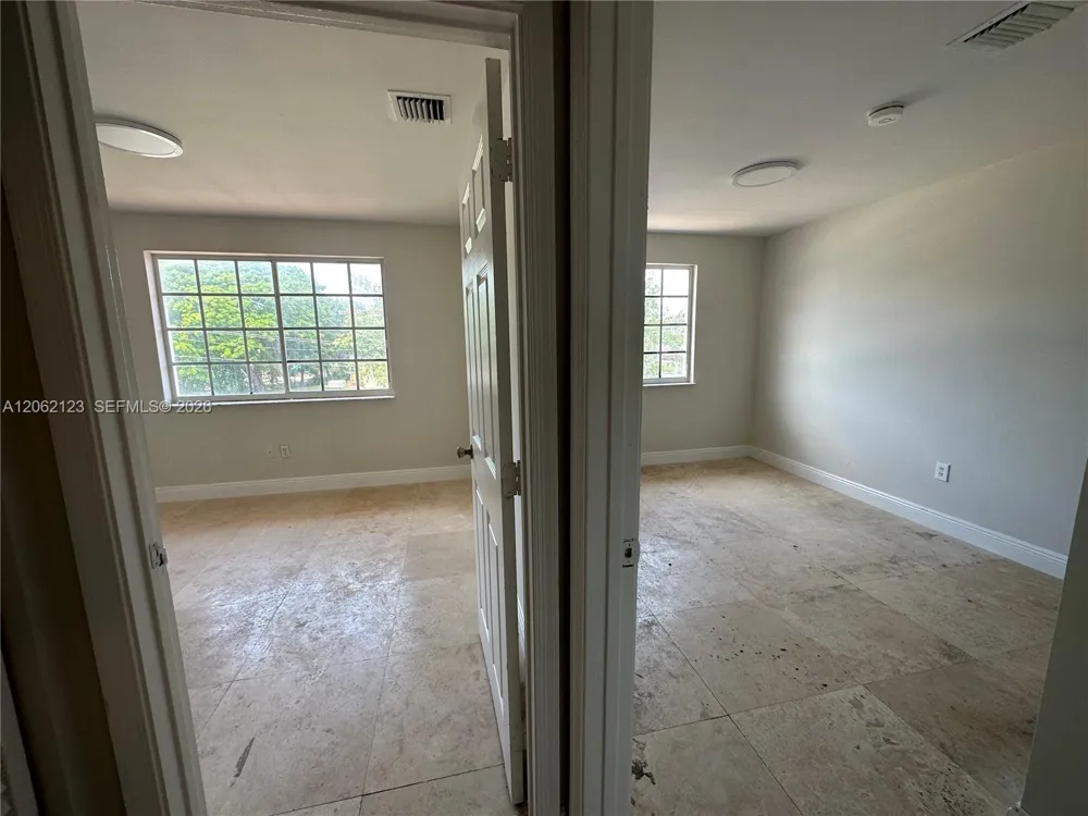 11810 NE 19th Dr #5 North Miami, FL 33181
