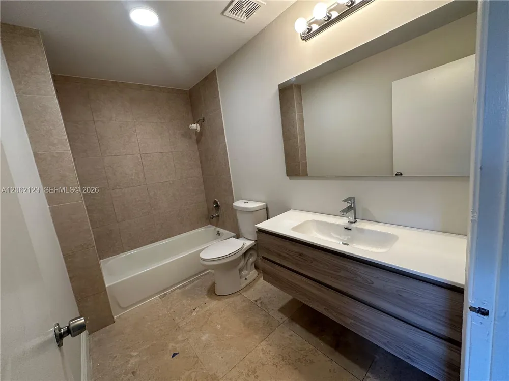 11810 NE 19th Dr #5 North Miami, FL 33181
