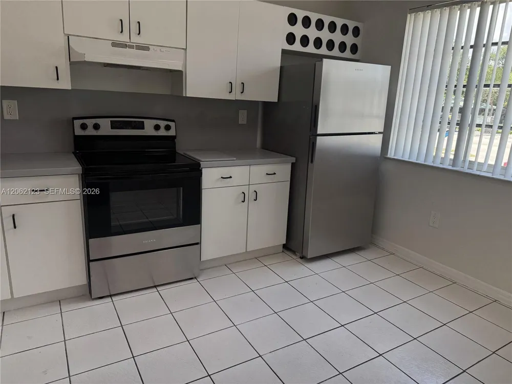 11810 NE 19th Dr #5 North Miami, FL 33181