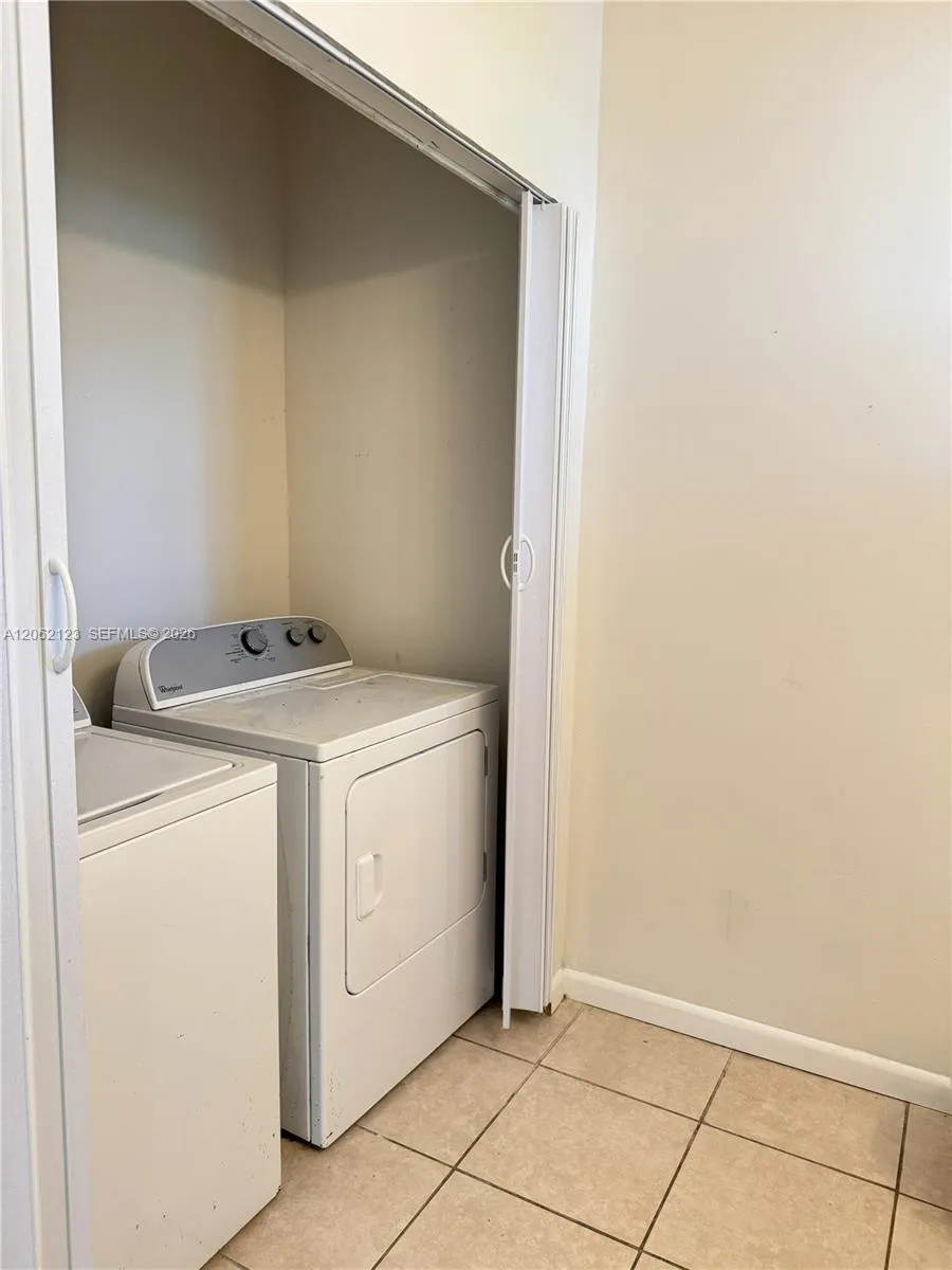 11810 NE 19th Dr #5 North Miami, FL 33181
