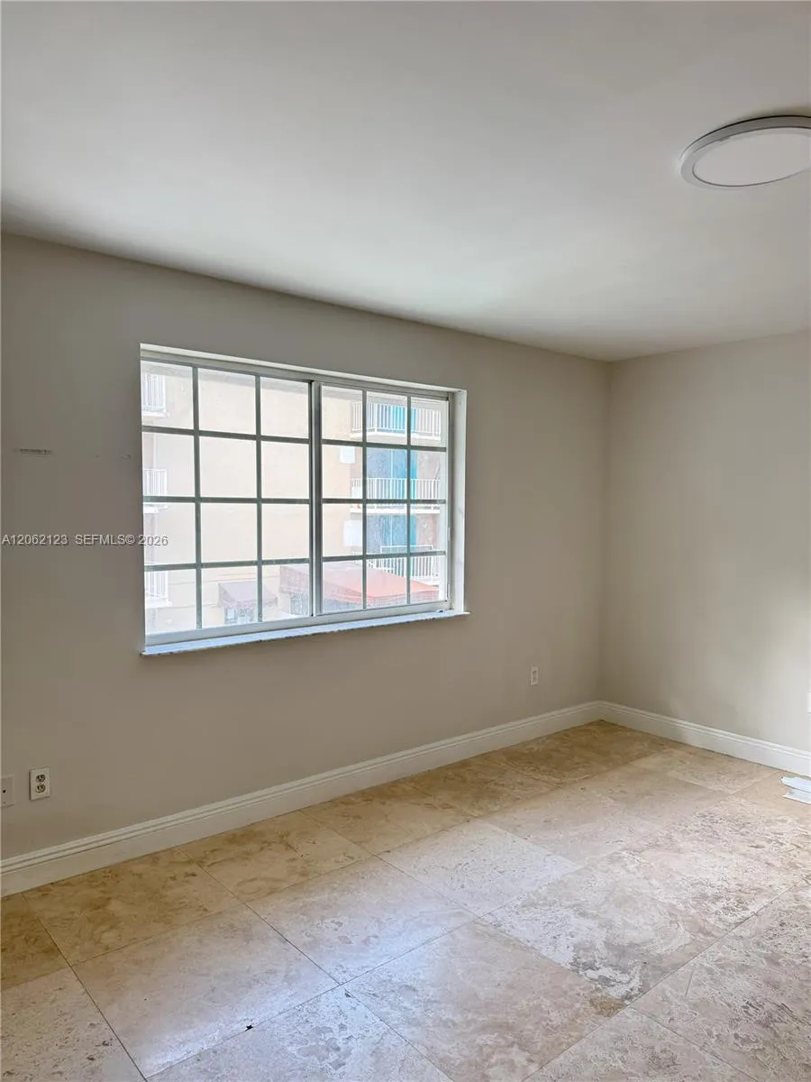 11810 NE 19th Dr #5 North Miami, FL 33181