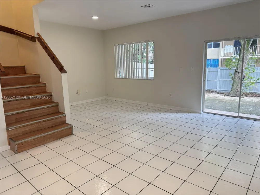 11810 NE 19th Dr #5 North Miami, FL 33181