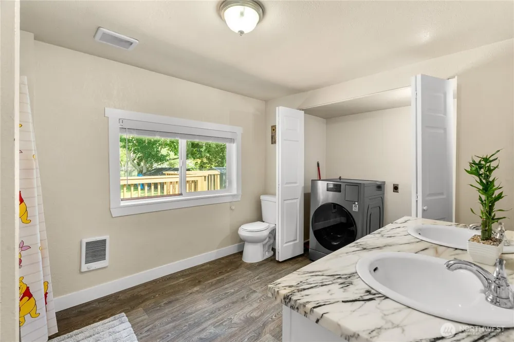 508 E Pacific Avenue Westport, WA 98595