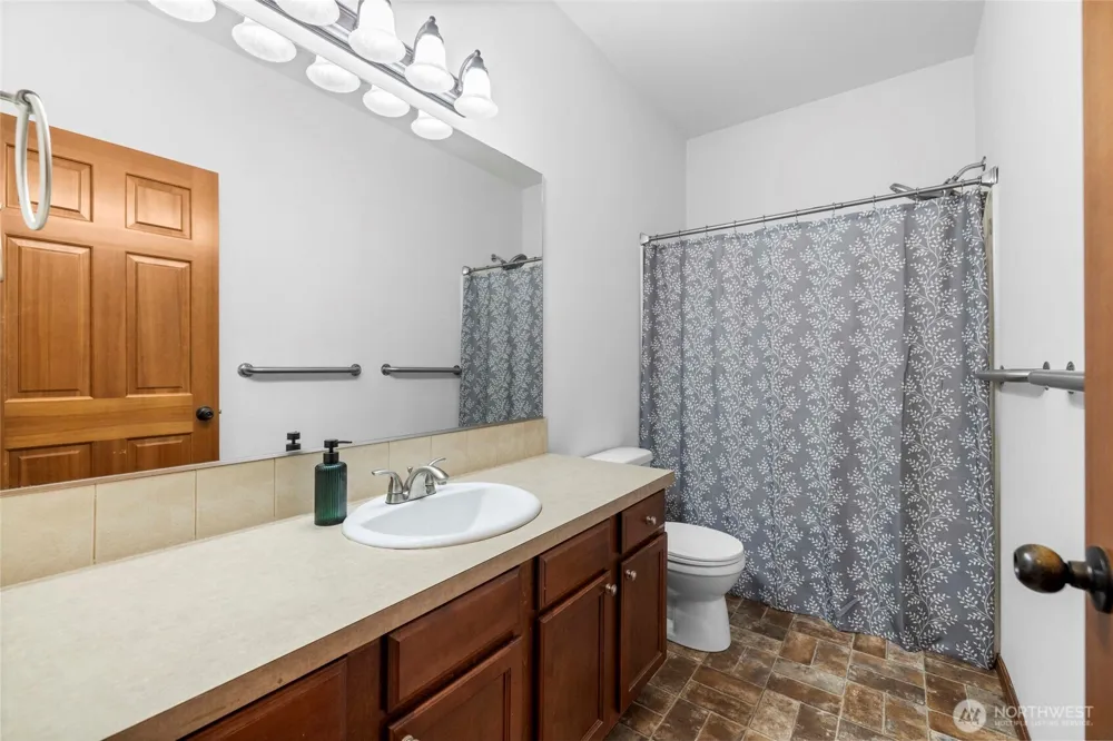 1810 Tundra Loop Mount Vernon, WA 98273